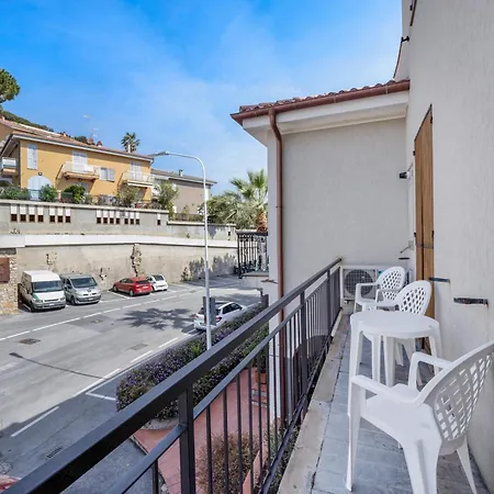E2-8 Bilocale Borgo Rovere *